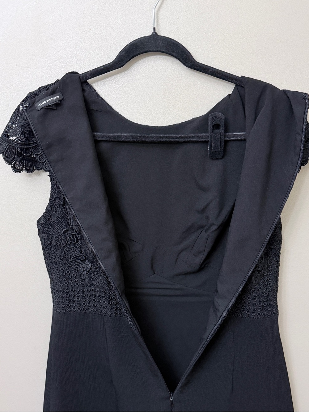 Club Monaco Black Lace Cutout Fit & Flare Mini Dress Cocktail LBD 6 - Picture 7 of 9